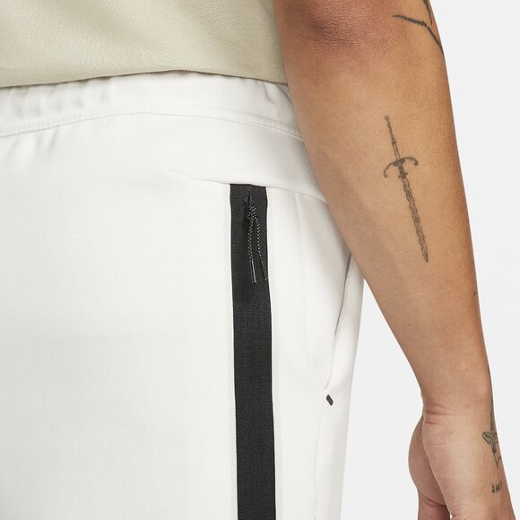 Nike Sportswear Men's Tech Fleece Joggers Pants - Picture 4 of 6